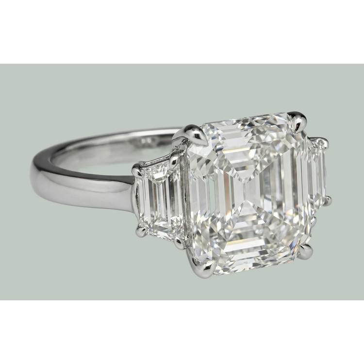 Bague Eagle Claw Prongs Asscher & Trapèze Réel Diamant 3 Pierres