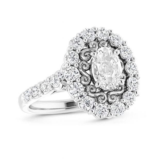 Bague Halo De Style Vintage Sertie De Griffes De Réel Diamants Ovales De Taille Ancienne 6.25 Carats