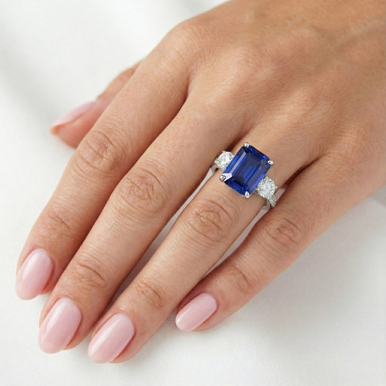 Bague Style Saphir Bleu Émeraude 3 Pierres Avec Accents Or 7 Ct 14K
