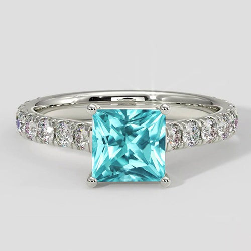 Bague coussin Paraiba pavée de diamants