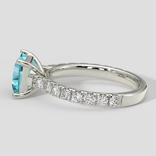 Bague coussin Paraiba pavée de diamants