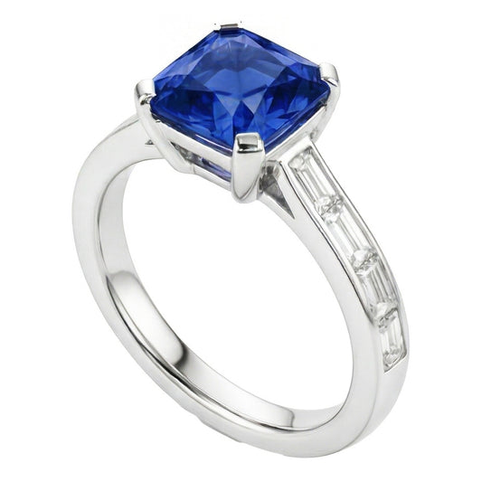Bague de fiançailles Radiant Sapphire 2 Carats Baguette Accents Channel Set