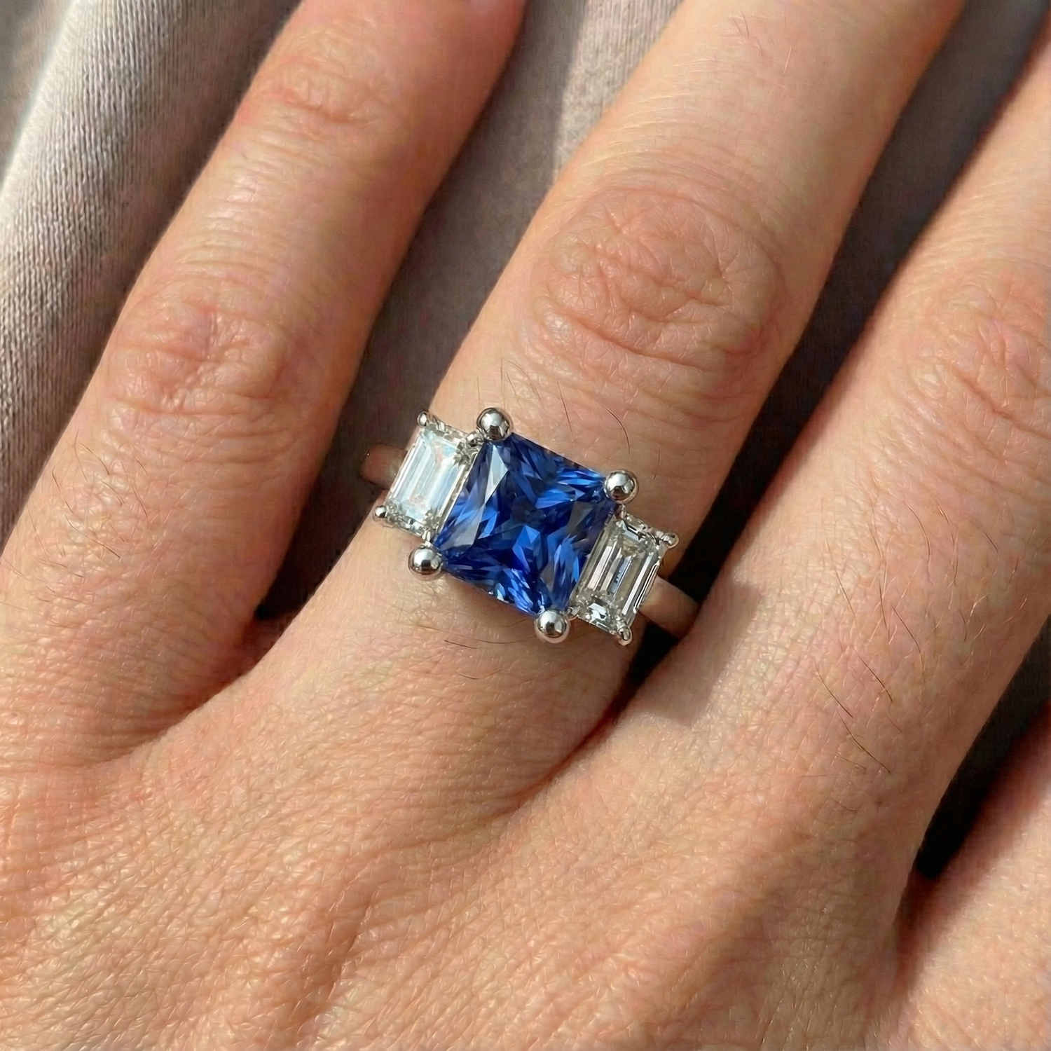 naturel diamant 2.50carats bague avec accents diamants