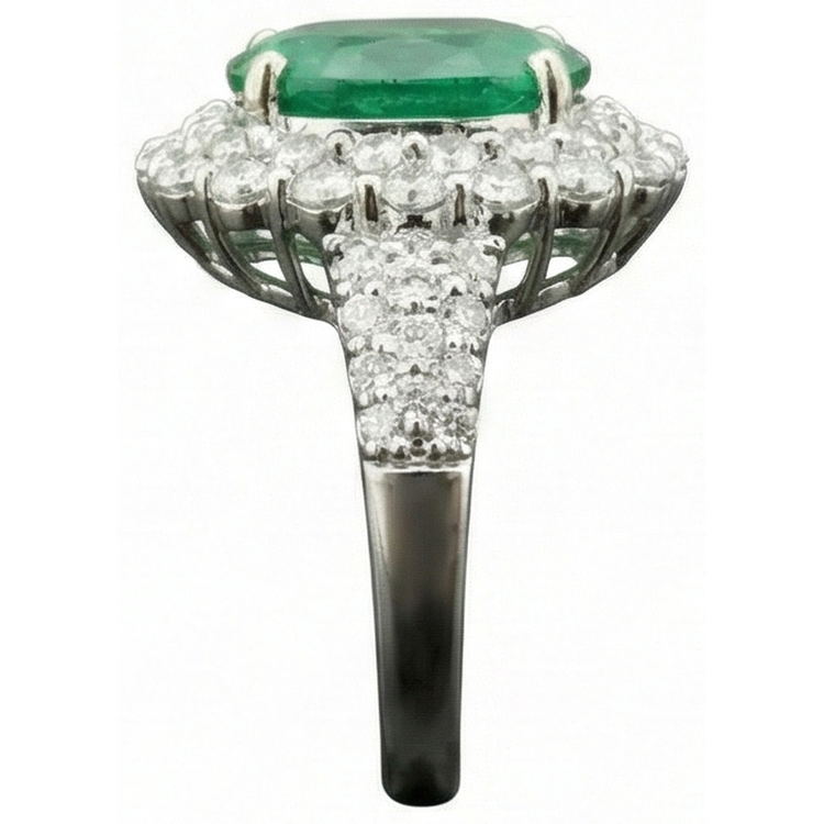 Belle Alliance Émeraude Vert Avec Diamant Naturels Extraits des Mines ( et non cultivés en laboratoire ) Or Blanc 7.5 Carats