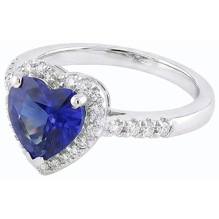 naturel heart diamant 3.50carats bague sur blanc