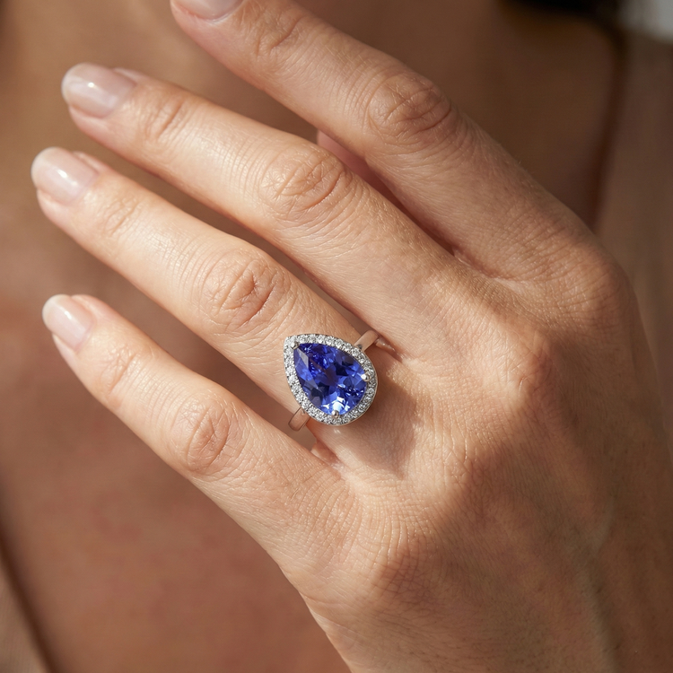 naturel pear diamant 4carats bague avec accents diamants