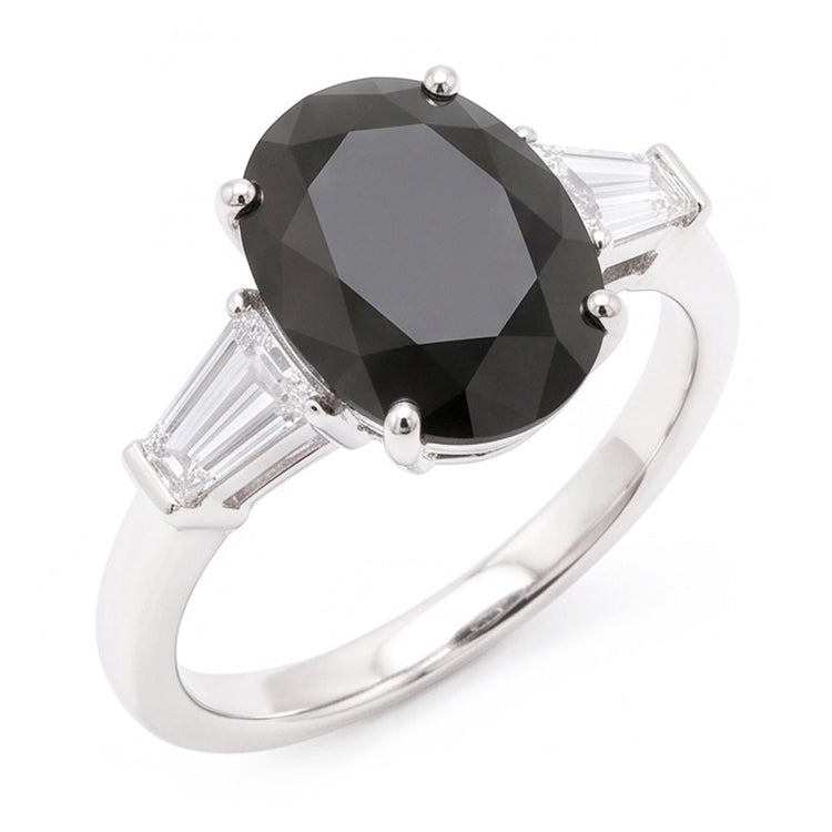 Bague trois pierres en or blanc 14 carats avec diamant noir naturel ovale et baguettes 3,6 carats