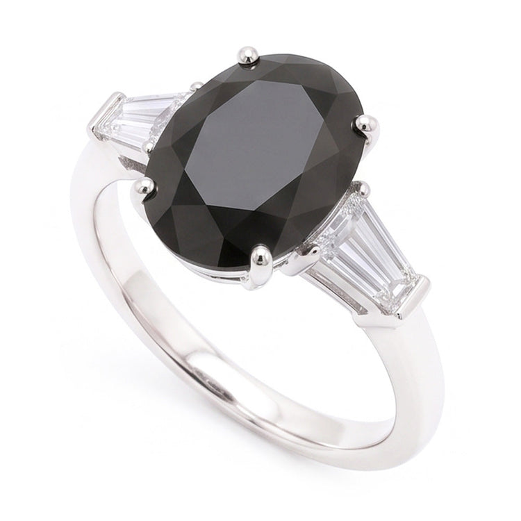 Bague trois pierres en or blanc 14K avec diamant noir naturel ovale et baguettes 3,6 carats