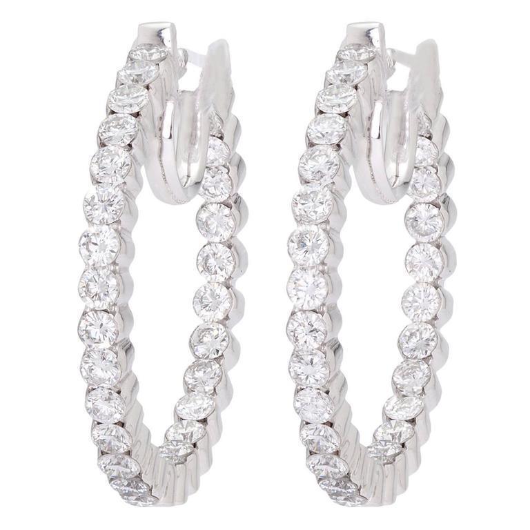 Boucles D'Oreilles Pour Femmes En Or Blanc De Taille Brillante Avec 5,60 Carats De Réel Diamants.