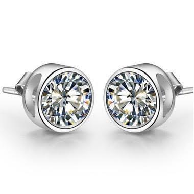 Boucles D'oreilles Avec Réel Diamants Solitaires Ronds Sertis Clos En Or Blanc 4 Ct.