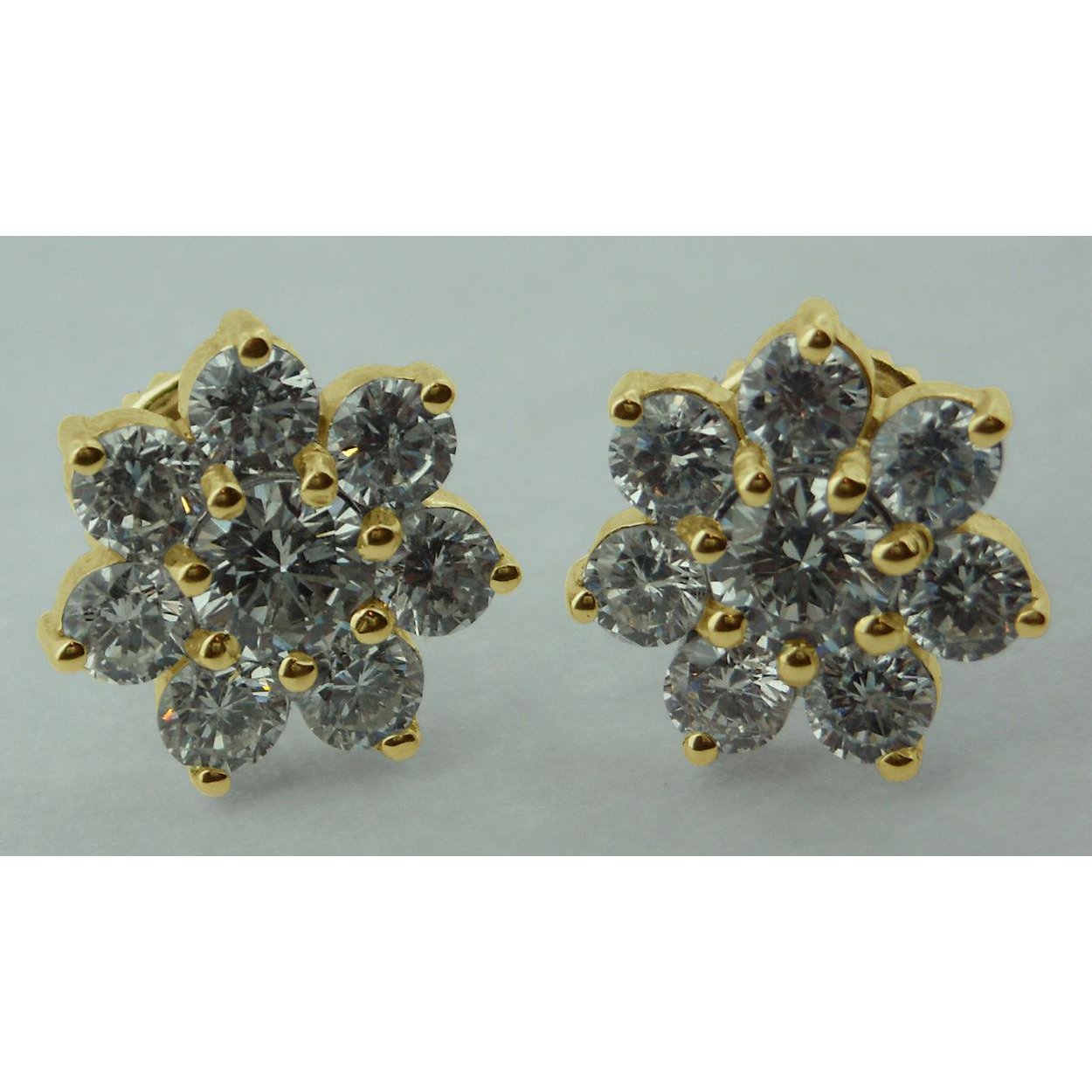 Boucles D'oreilles En Or Jaune 7 Carats G Vs1 Avec Véritable Diamants Ronds Neufs