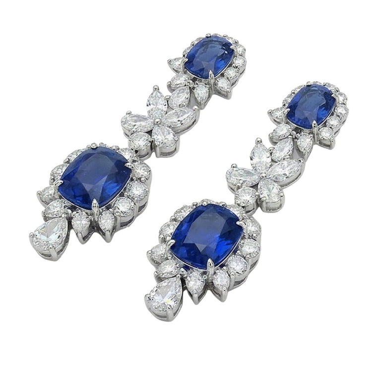 Boucles d'oreilles pendantes 30 carats en saphir de Ceylan et diamants