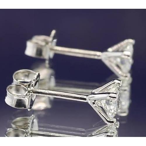 Boucles d'oreilles à Naturel diamants ronds de style Martini à quatre 1.20 carats