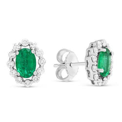 Boucles d'oreilles émeraude Vert sertie de griffes de 4.70 carats avec halo de diamants