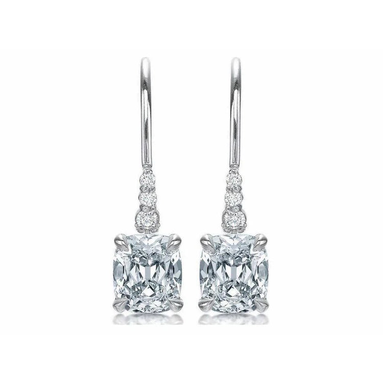 Boucles d'oreilles pendantes serties de Naturel diamants scintillants de 5.00 carats en or blanc
