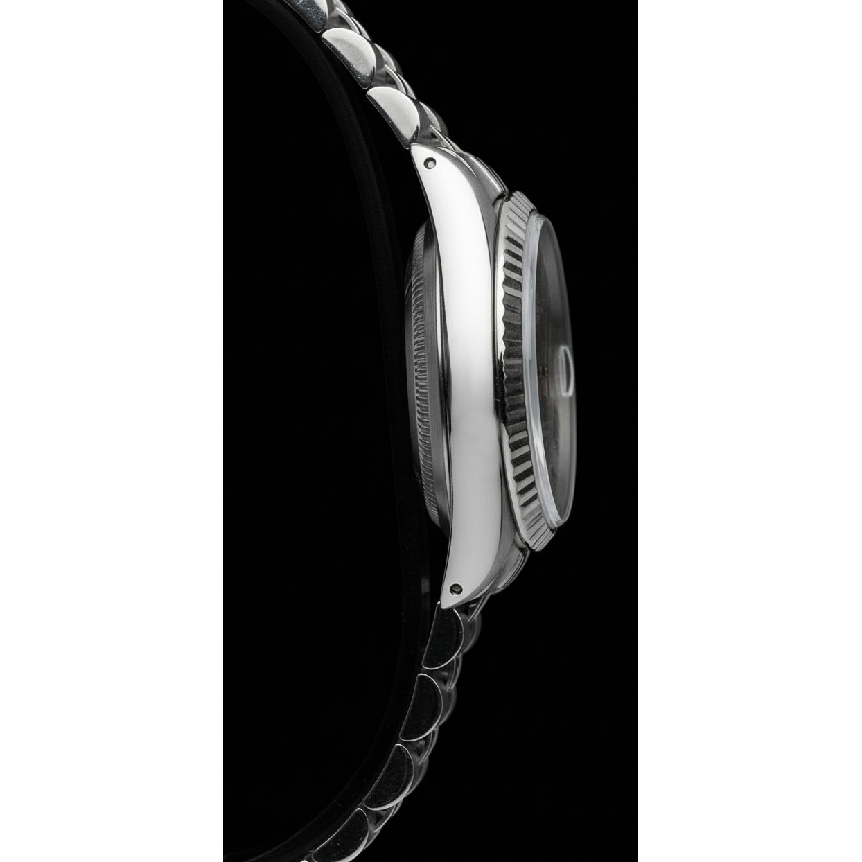 Cadran romain bleu lunette cannelée dames date juste montre rolex acier inoxydable