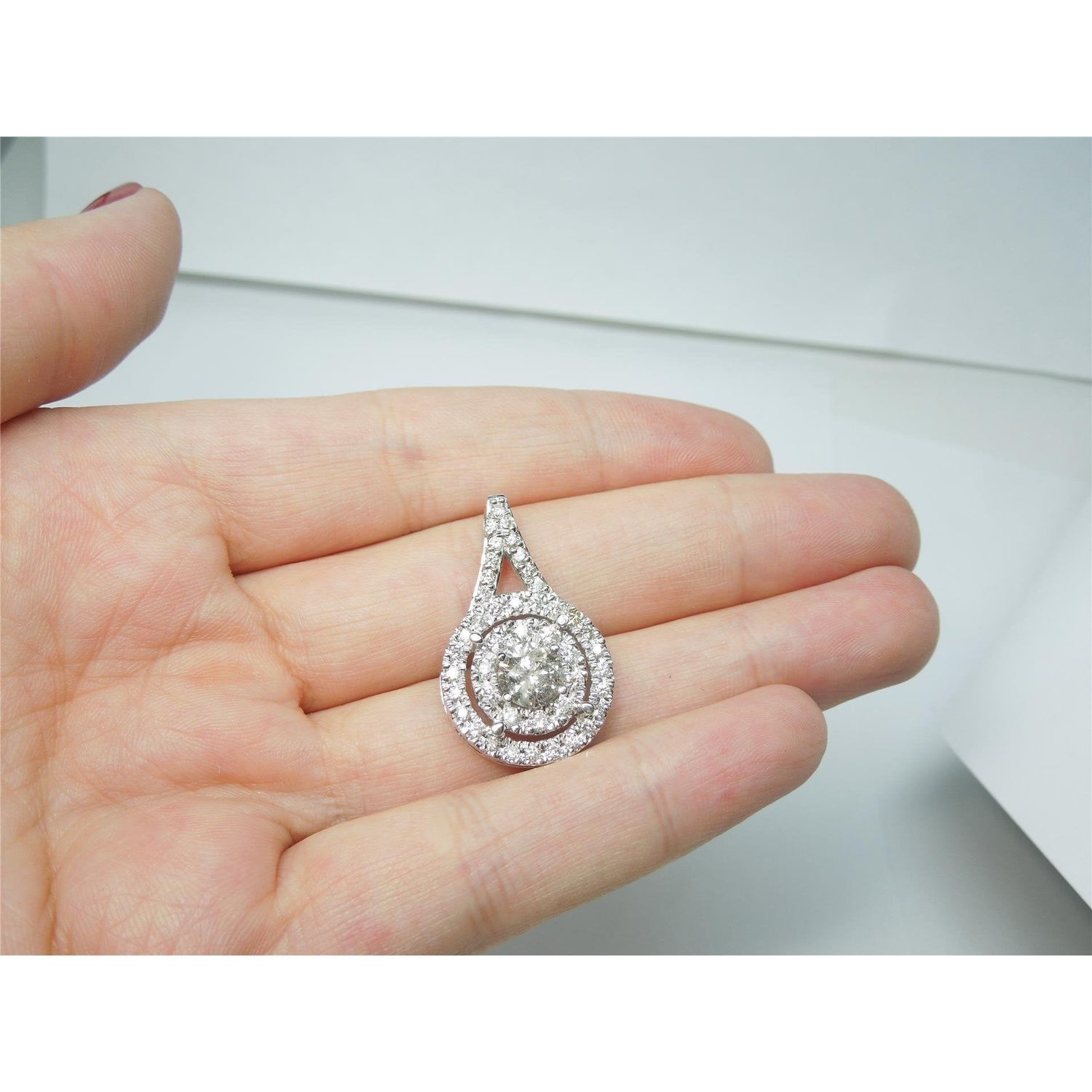 Collier Grand Pendentif Réel Diamants Ronds Etincelants De 1.33 Ct En Or Blanc