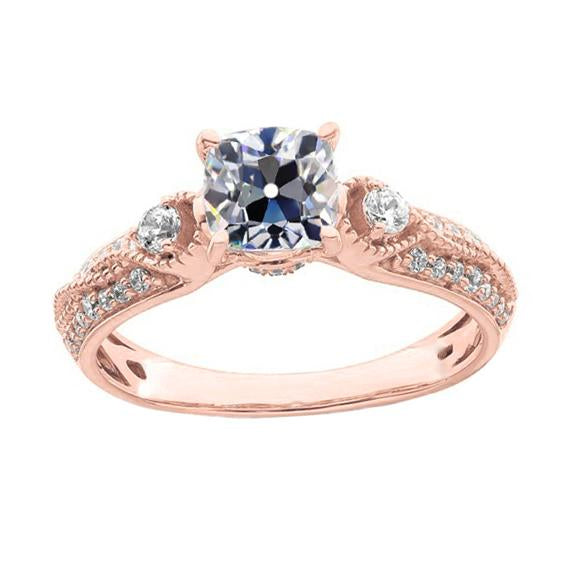 Coussin Ancienne Mine Cut Naturel Diamond Ring 3 Stone Style Millgrain 4 Carats