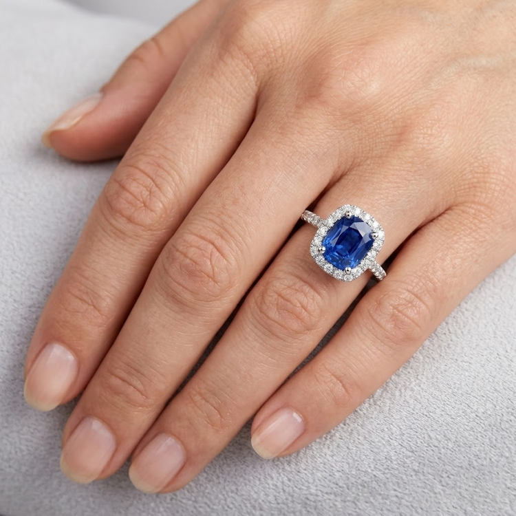 naturel round diamant 3.00carats bague sur blanc