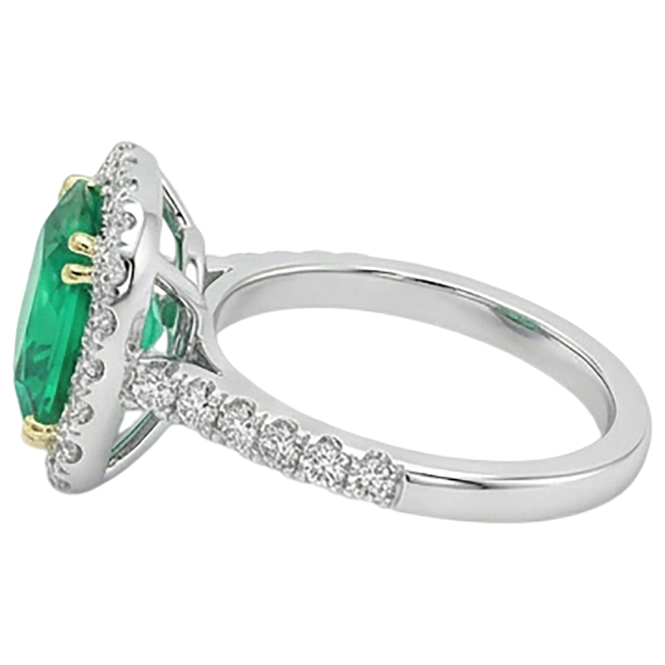 Émeraude Fine Bague Pierre de Couleur 2,50 carats Or Deux Tons 14 Carats – vue d'angle