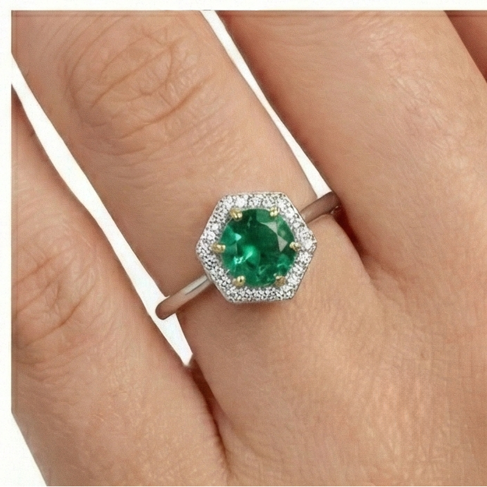 Signature Bague Pierre de Couleur 2 carats – vue arrière