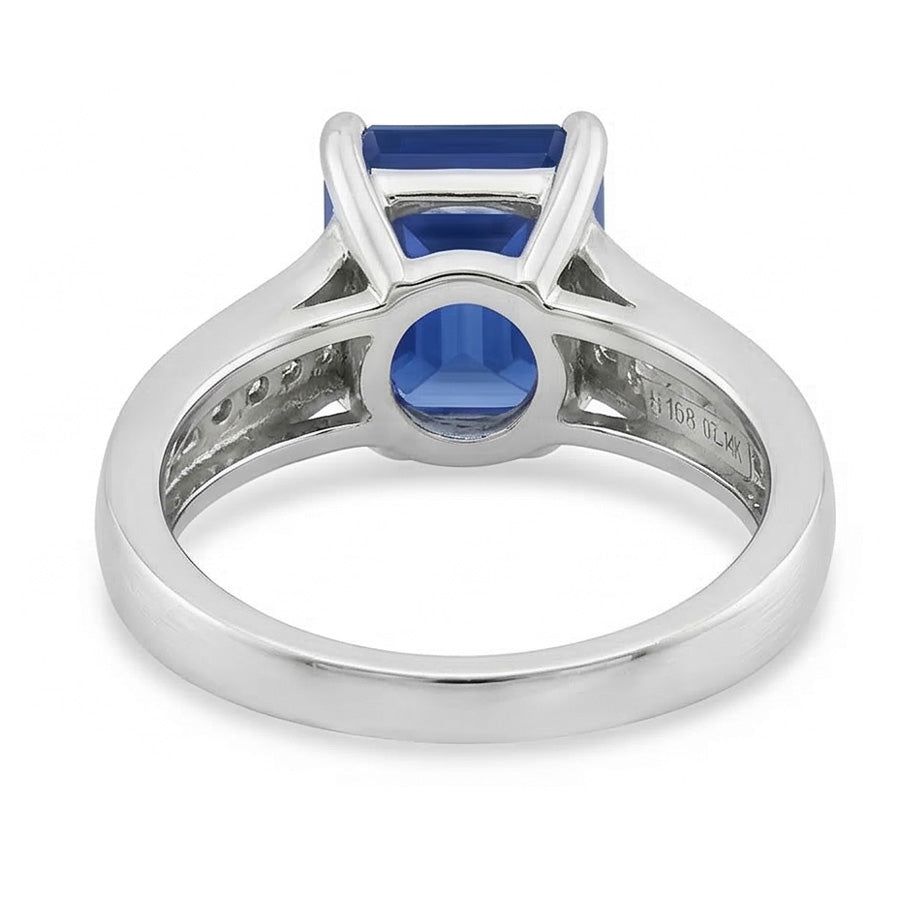 naturel diamant 2.50carats bague sur blanc
