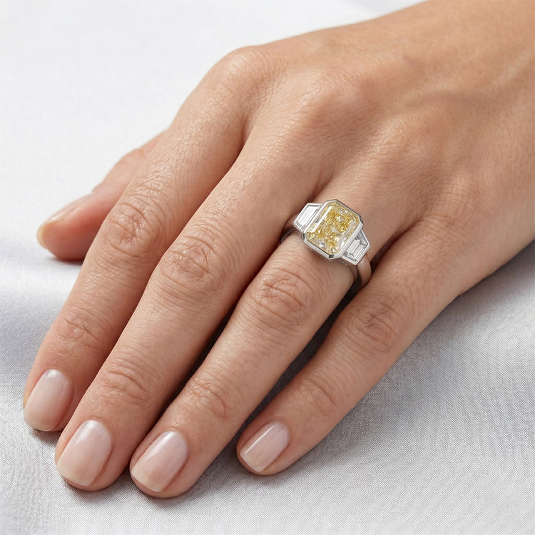 Diamant Jaune Canari Pureté VVS Bague Statement 3,25 carats en