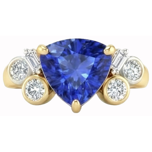 Diamants Naturels Extraits des Mines ( et non cultivés en laboratoire ) saphir Sri Lanka taille trillion en or jaune 6.11 ct. Anneau
