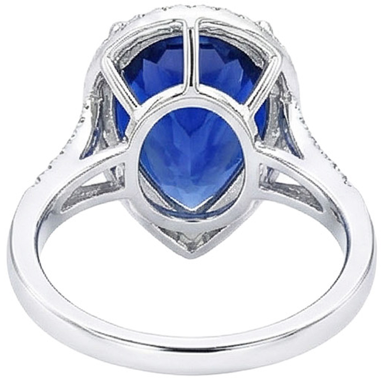 naturel oval diamant 7.50carats bague sur blanc