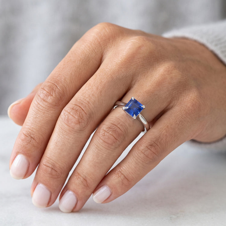 Eagle Claw Prongs Asscher Solitaire Bague Saphir Bleu Naturel Bijoux