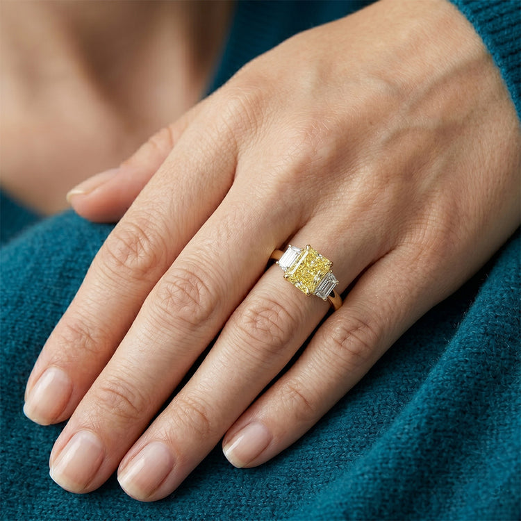 Éblouissant Bague Pierre Précieuse avec Diamant Jaune Canari