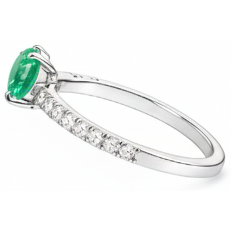 Émeraude verte ovale de 4.25 ct avec bague en diamant en or