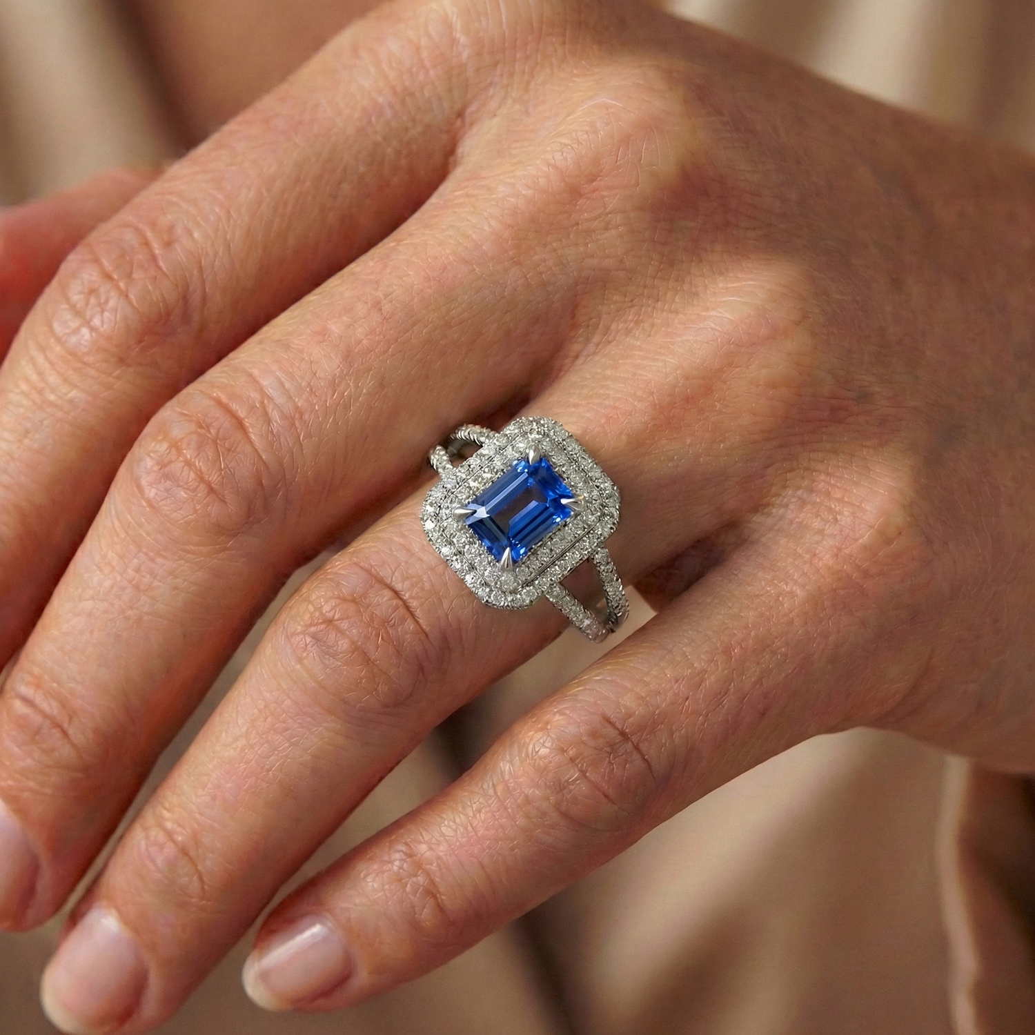 naturel diamant 3carats bague sur blanc
