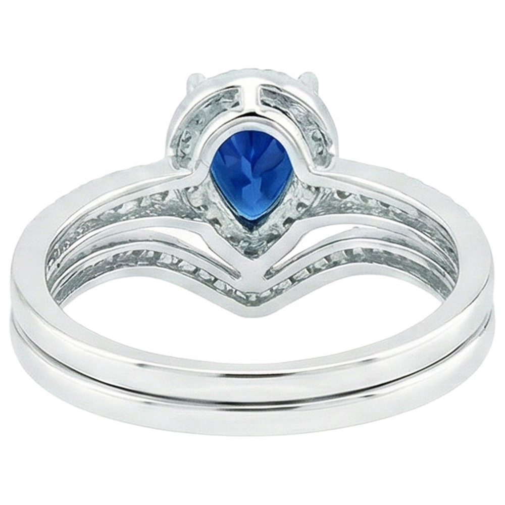 naturel pear diamant 4carats bague sur blanc