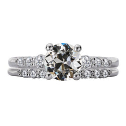 Raffiné Bague Nuptiale avec Diamant Coussin Antique – 2 carats
