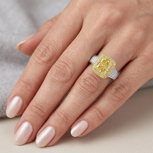 Luxueux Bague Joaillerie avec Diamant Jaune Canari VVS – 4 carats