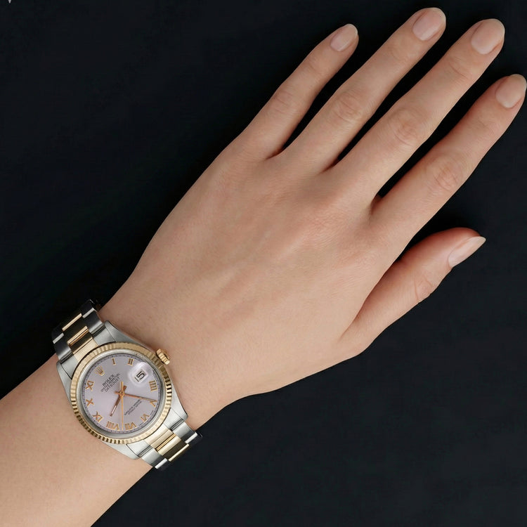 Montre Rolex Datejust Lunette cannelée Bracelet huître Or Et acier inoxydable réglage rapide