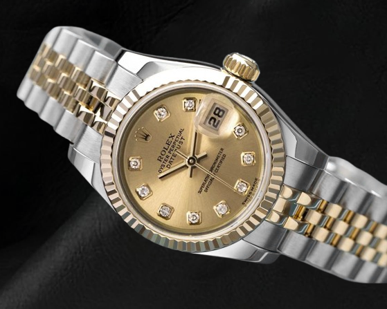 Montre Rolex Datejust Champagne avec cadran diamant et fermoir caché à réglage rapide 26 mm bicolore