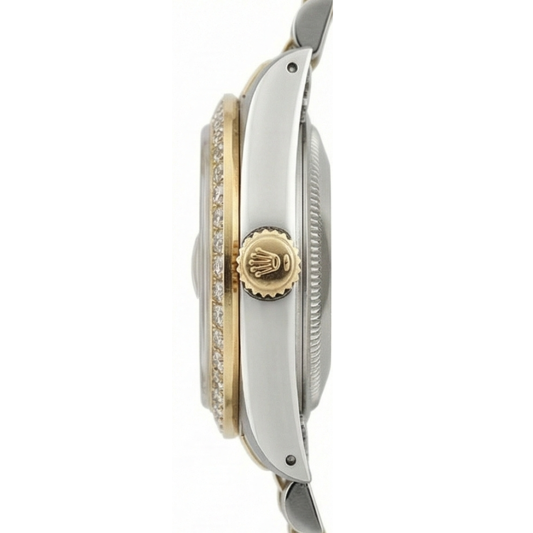 Montre Rolex Date-Just pour femme avec cadran saumon et lunette diamantée