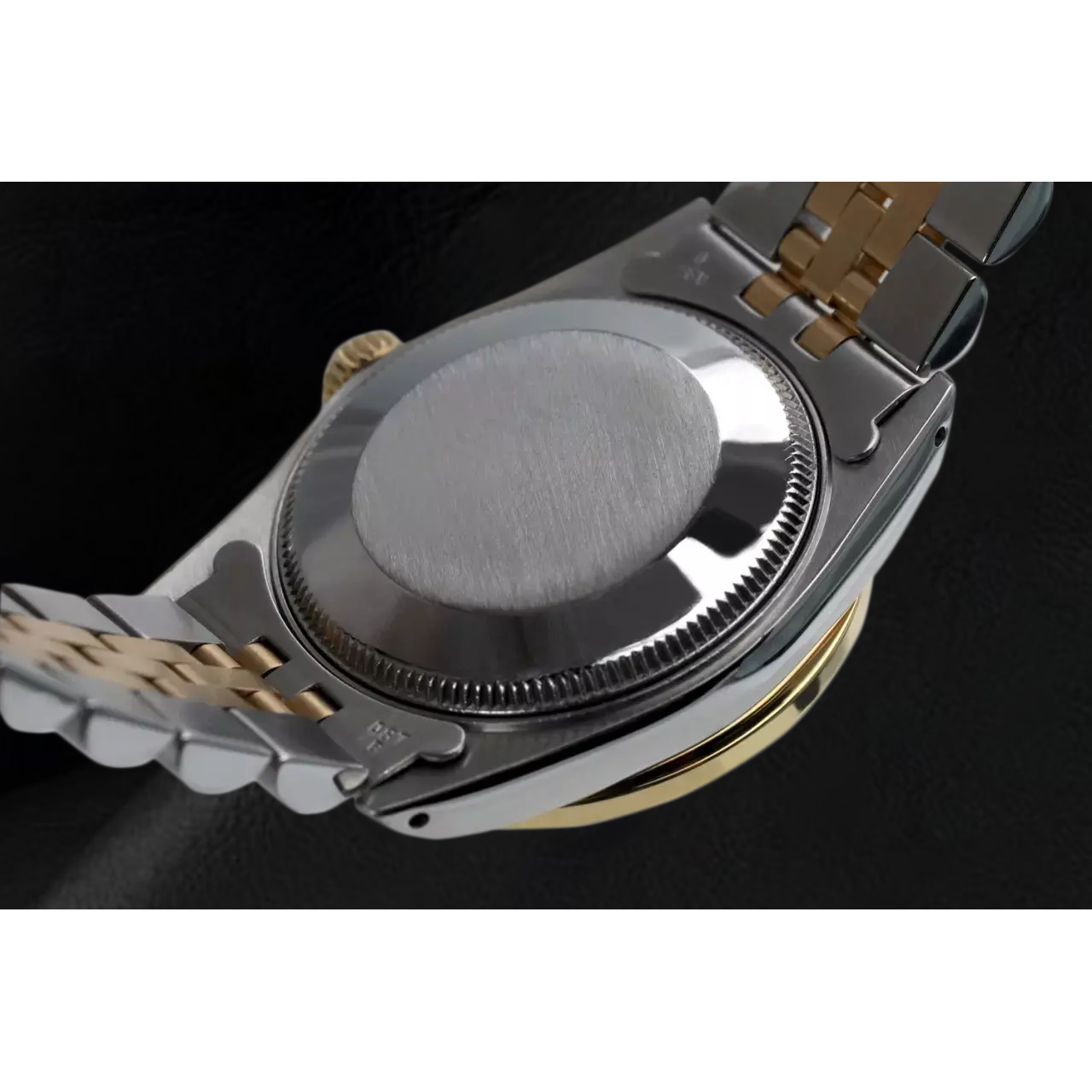 Montre Rolex Datejust 31 mm avec cadran en nacre blanche et diamants bicolore