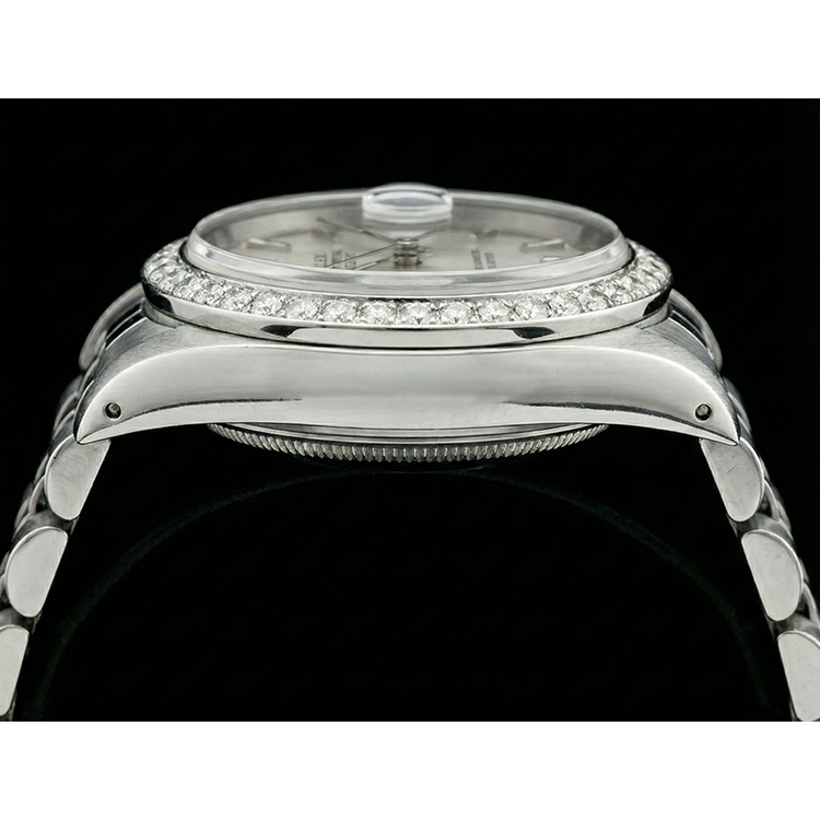 Montre Rolex Datejust dame en acier inoxydable lunette diamant blanc