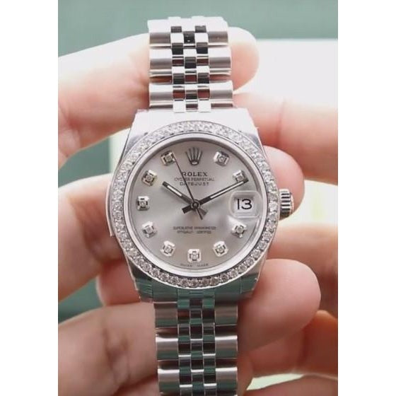 Montre Rolex Datejust de taille moyenne
