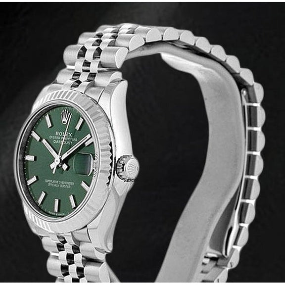 Montre Rolex Datejust en acier à cadran lumineux vert menthe 
