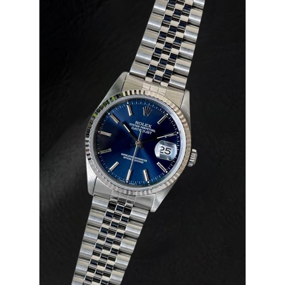 Montre Rolex Datejust en acier inoxydable avec cadran bleu 36 mm