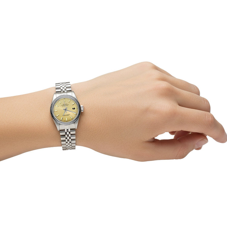 Montre Rolex Datejust pour femme avec cadran bâton de champagne P2