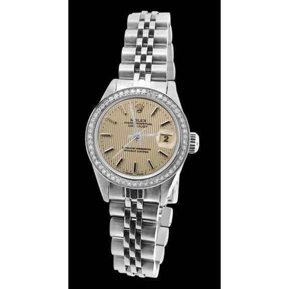 Montre Rolex Datejust pour femme avec cadran en bâton de tapisserie et lunette en diamant