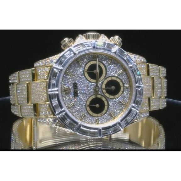 Montre Rolex Daytona glacée 28 carats entièrement personnalisée avec diamant
