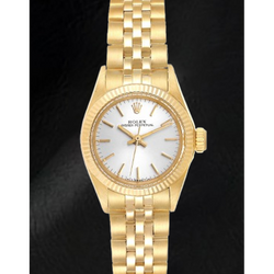 Montre Rolex Oyster Perpetual pour femme avec cadran argenté et or jaune 24 mm
