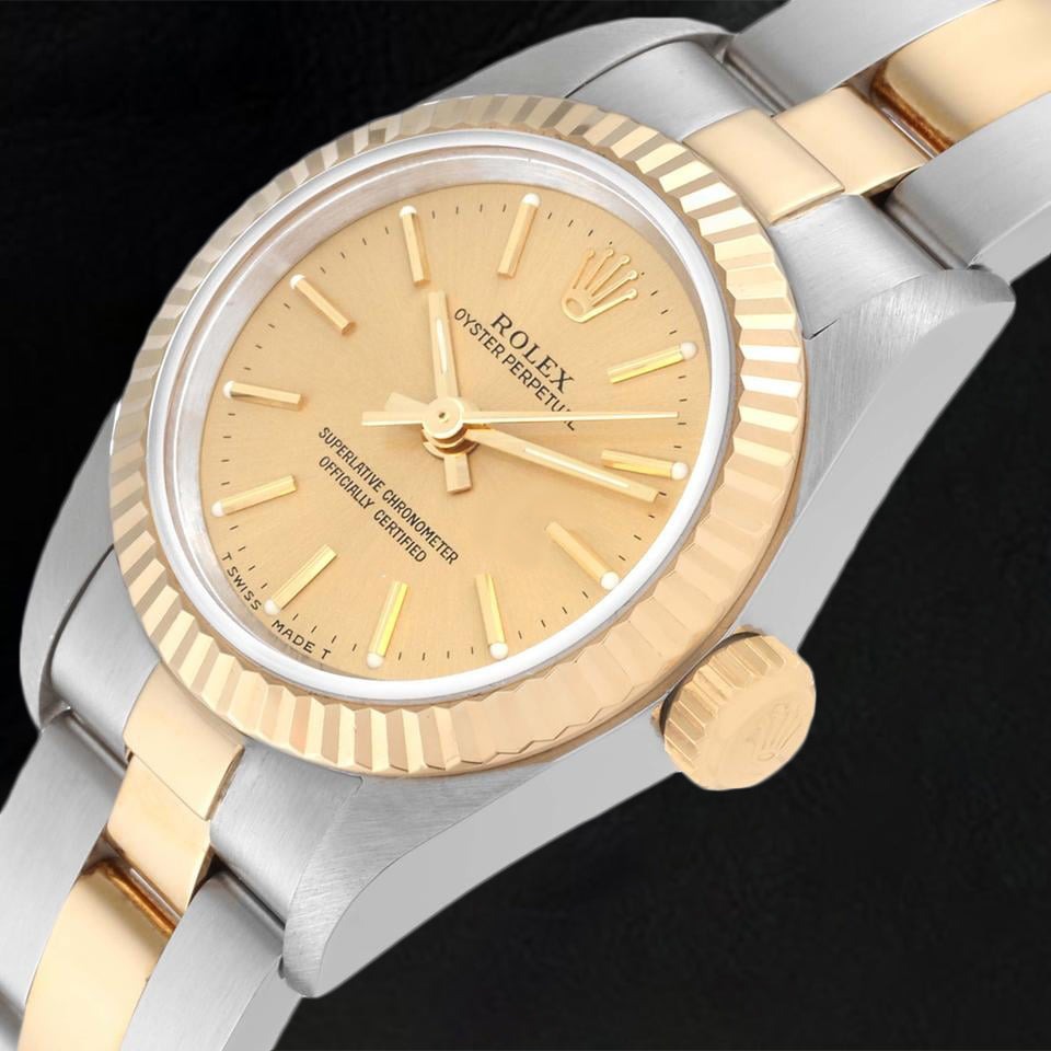Montre Rolex Oyster Perpetual pour femme avec cadran champagne 67193