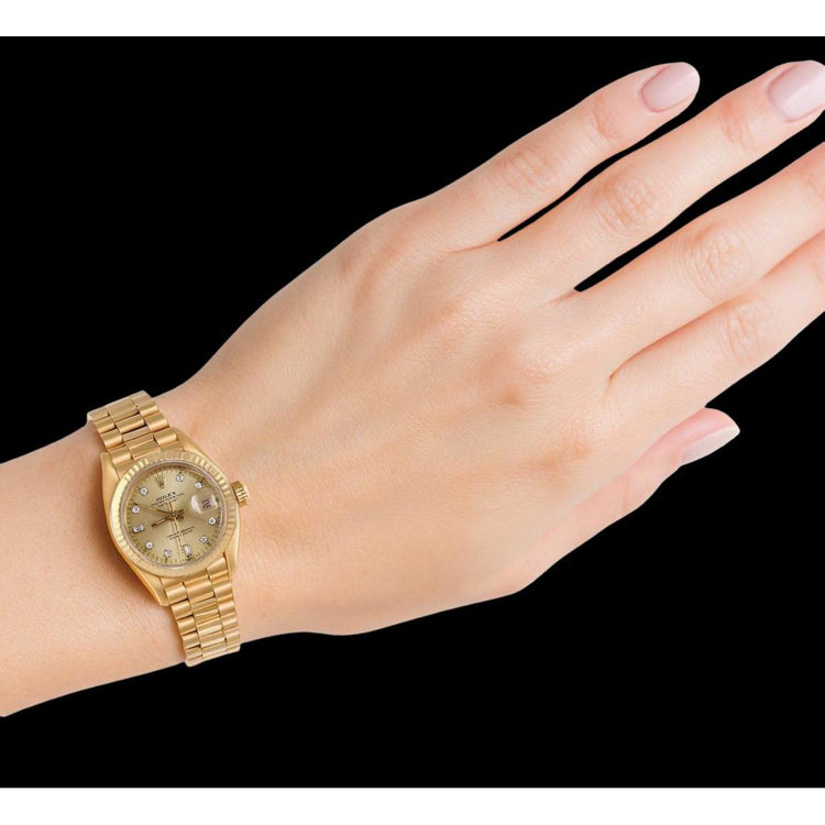 Montre Rolex President avec cadran diamant et lunette cannelée en or jaune pour femme P2